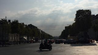 コンコルド広場からテクテクと