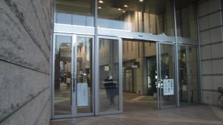 銀行　コンビニあり便利