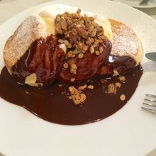 ホットチョコレート グラノーラがけ