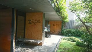 大人気のパイナップルケーキ