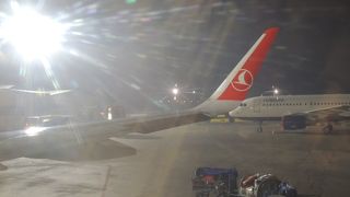 トルコの空港は新空港ではなく旧空港に到着&全搭乗員ロスバケになりました。。。　どうぞ気をつけて！！