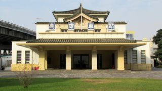 台湾の人の声によって保存された美しい帝冠様式の駅舎です