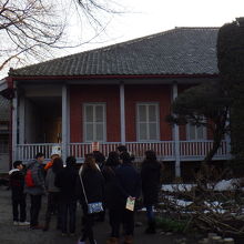 見学ツアーは止まります