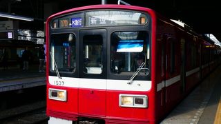 大部分の電車が本線直通です