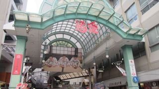 道後温泉本館の門前