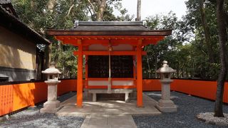 朱色が鮮やかで美しい