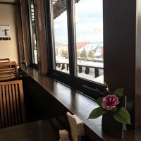 レストランからは運河を一望