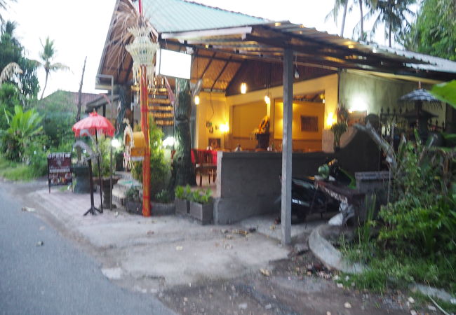 待ち時間を許容できれば、お薦めのワルン