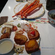 バイキング料理の一部です。