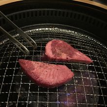 お肉