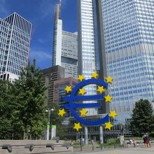 ユーロマークとユーロタワー