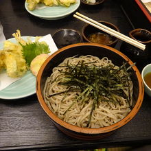 天ぷらざる蕎麦です。