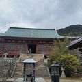 本堂は神戸唯一の国宝建造物