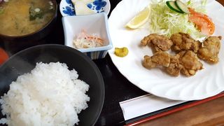 落ち着く定食屋さん。