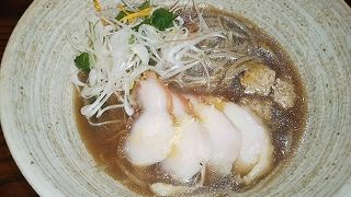 お酒も鶏もある蕎麦屋さん