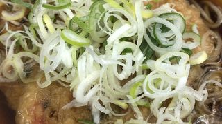 品川駅では老舗の立ち食いそば店