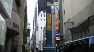 ガス灯が並んでいます