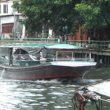 先回、利用した際は、ビニール幕が張られていて、水しぶきに安心