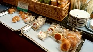 関空のKALラウンジ