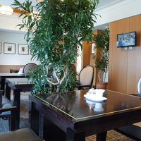 クラブラウンジは明るくて静かでした