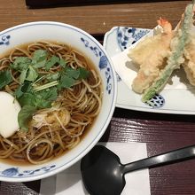 ヨドバシカメラの地下レストラン街にできました By トラベルまーさん そば酒房 凛や ヨドバシ横浜店のクチコミ フォートラベル ヨドバシカメラの地下レストラン街にできました By トラベルまーさん そば酒房 凛や ヨドバシ横浜店のクチコミ フォートラベル