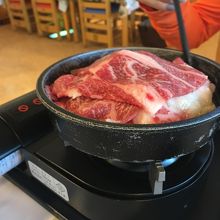 大人気のすき焼き