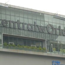 セントラルワールドの標識です。とても大きな複合商業施設です。