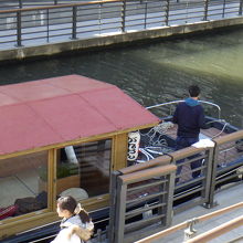 整備された桟橋とクルーズ船