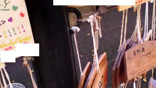 嵐のイラスト入り絵馬などが多く楽しげでした