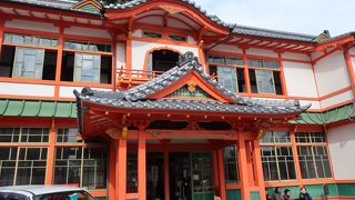 レトロな温泉施設