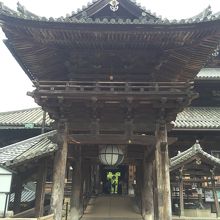 側面部、本堂入口