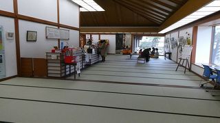 中途半端なビジター施設