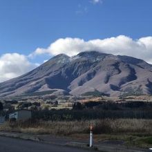 初冠雪だそうです。