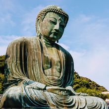 穏やかな表情の大仏様。