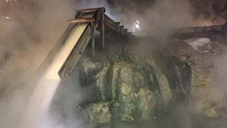 昼とは違った雰囲気