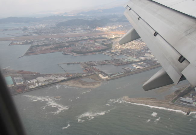 松山空港着陸寸前に上空から