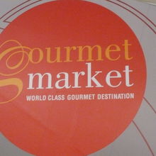 サイアムパラゴンの中のグルメマーケットのマークです。他店と共