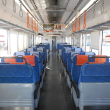 車内は閑散