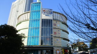 落ちついた雰囲気でリーズナブルな価格で食事ができます。 