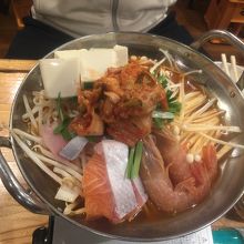 おくまん盛りに海鮮チゲ鍋 By ソロトラベラーたけし 海鮮屋台 おくまん 品川店のクチコミ フォートラベル おくまん盛りに海鮮チゲ鍋 By ソロトラベラーたけし 海鮮屋台 おくまん 品川店のクチコミ フォートラベル