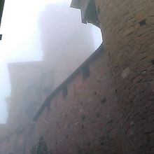 霧の中のドラキュラ城