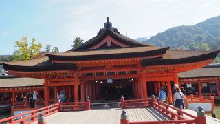 厳島神社の中心