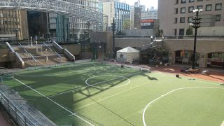 フットサルコートがあります