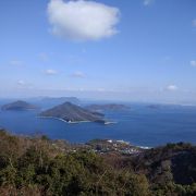 瀬戸内海と島々を見渡せる