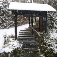 宿泊棟の入り口。