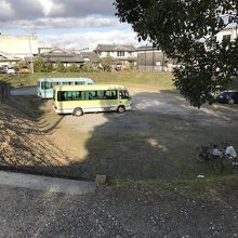 駐車場に変わっていた堀跡