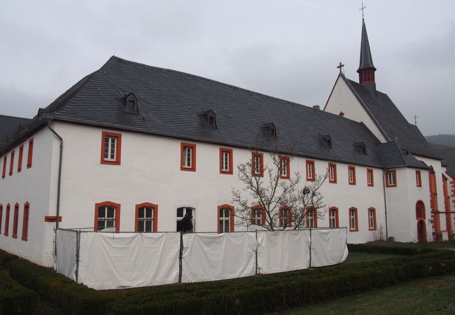 １５世紀に建てられた修道院
