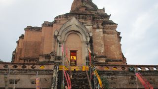 ワット チェーディ ルアン 　有料です