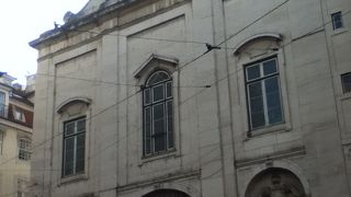 バイシャ地区東端の通り