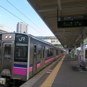 秋田新幹線と同じレールを走ります